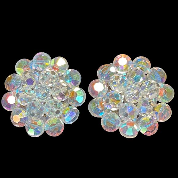 Vintage AB Bead Cluster Clip Earrings Metal hand-wired Iridescent Shiny Bright - Picture 2 of 7